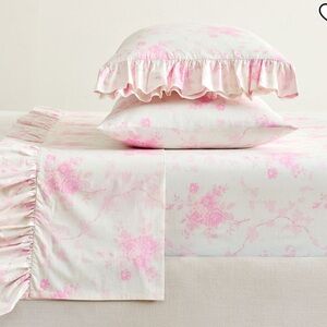 LOVESHACK FANCY *LA VIE EN ROSE” *STANDARD SHAMS (2) SHAMS *NWT $50.00